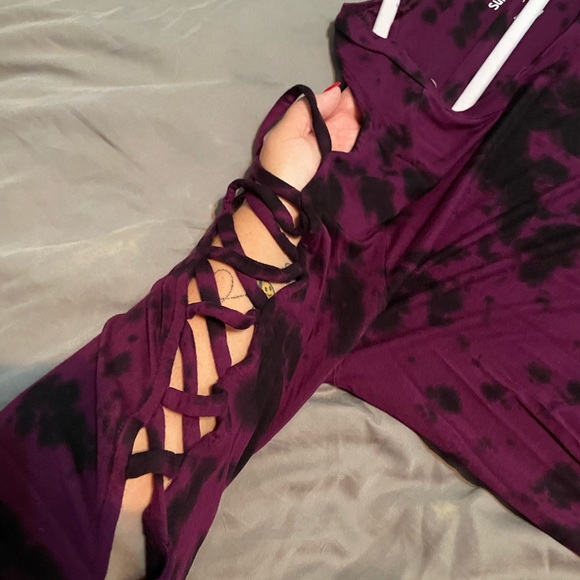 COPY - Torrid top - Picture 2 of 3